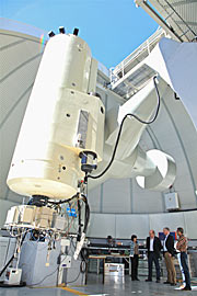 ESO Director General visits the Optical Ground Station at Teide Observatory (Tenerife)