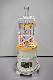 Uno dei nuovi ricevitori di Banda 1, ciascuno dei quali verrà installato sui telescopi di ALMA entro il 2020