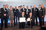 Pessoal do ESO galardoado com prémio para inovação em tecnologia laser