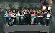 Fotografia del 10000 visitatore della Supernova dell'ESO (l'intero gruppo)