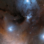 Det stjärnbildande området Rho Ophiuchi i stjärnbilden Ormbäraren