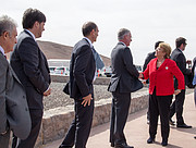 De president van Chili, Michelle Bachelet Jeria, woont de ceremonie rond de eerstesteenlegging van de ELT bij