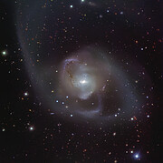 NGC 7727:s spektakulära kosmiska dans avbildad med VLT