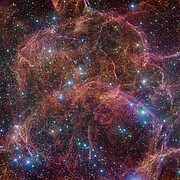 De Vela-supernovarest in beeld gebracht door de VLT Survey Telesope