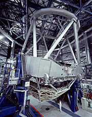 Wide-angle view of VLT UT1