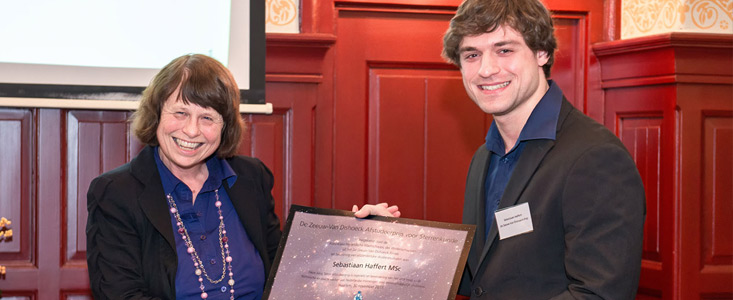 Sebastiaan Haffert gewinnt den De Zeeuw–Van Dishoeck Absolventenpreis für Astronomie