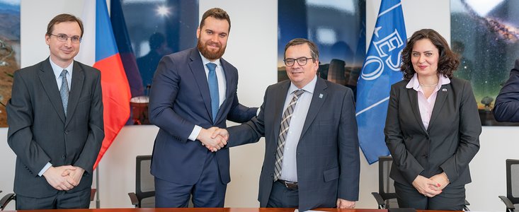 ESO e Repubblica Ceca firmano l'accordo per il programma di formazione