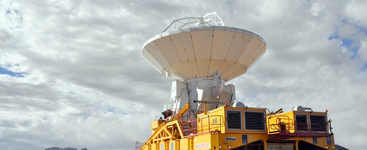 An ALMA antenna en route to the plateau of Chajnantor for the first time