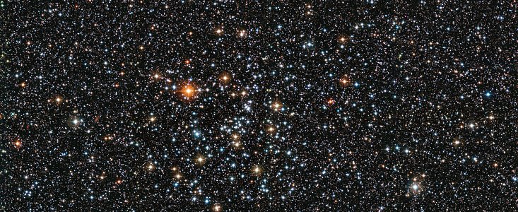 Le riche amas ouvert d'étoiles IC 4651