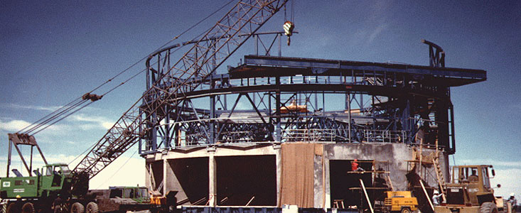 Construction of VLT UT1 enclosure