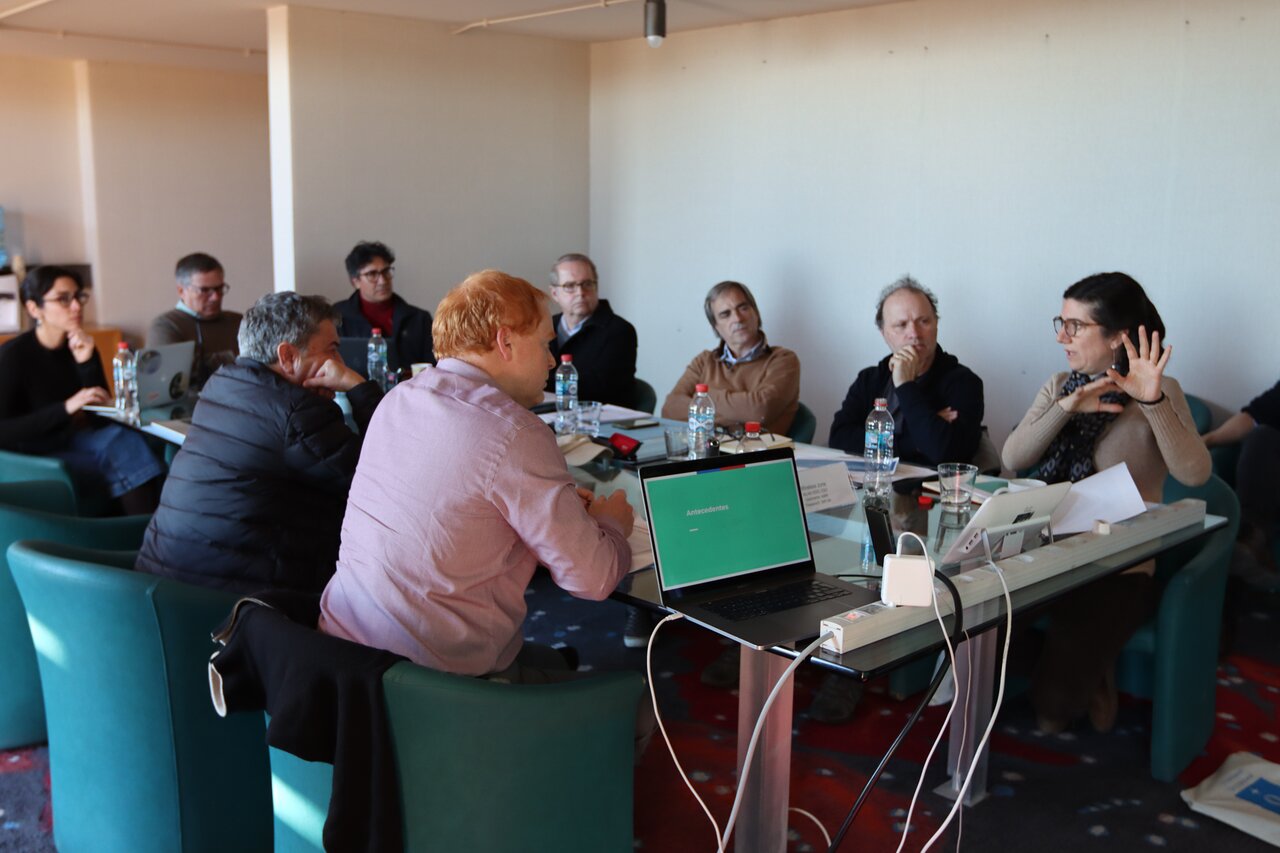 Senate Future Challenges Committee and Chilean Minister of Science Visit Paranal