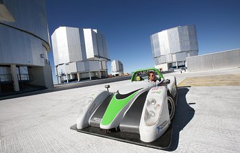 Electric Supercar on Pan-American Marathon Races to ESO’s Very Large Telescope