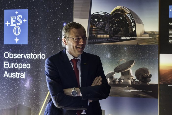 ESO and ESA Directors General sign cooperation agreement