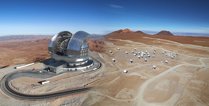 Impresión artística del Extremely Large Telescope de ESO y las antenas del Observatorio ALMA.