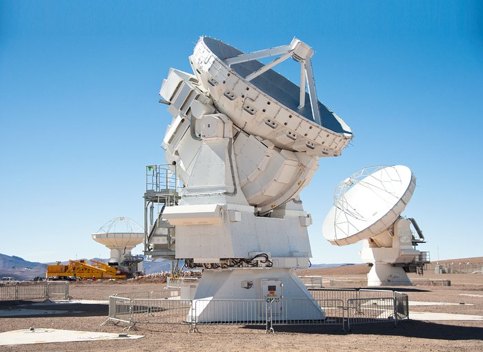 First 7-metre ALMA antenna arrives at Chajnantor