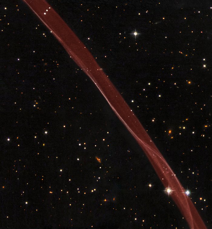 Část pozůstatku po explozi supernovy SN 1006 na snímku z kosmického dalekohledu HST