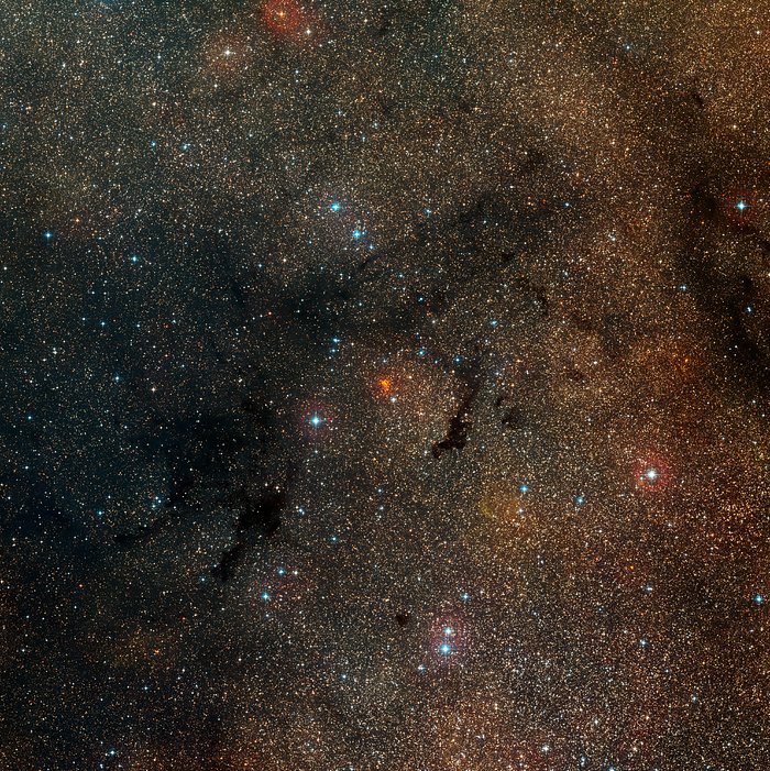 Weitfeldaufnahme der Himmelsregion um den Sternhaufen Westerlund 1
