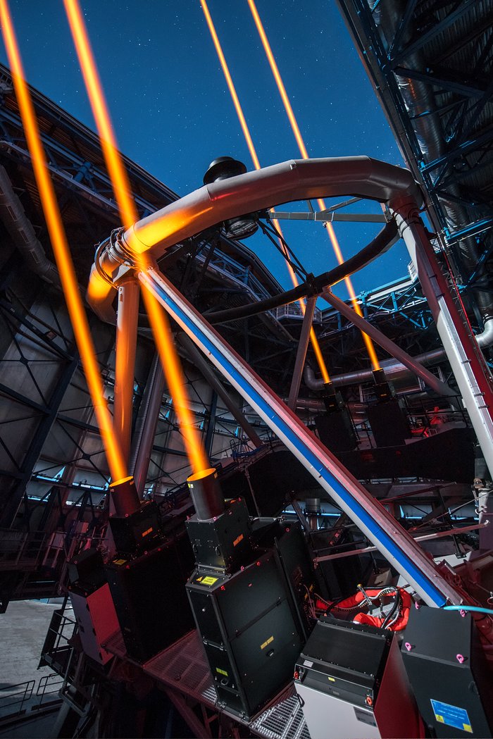 Verdens kraftigste laser guidestjernesystem har première på Paranalobservatoriet