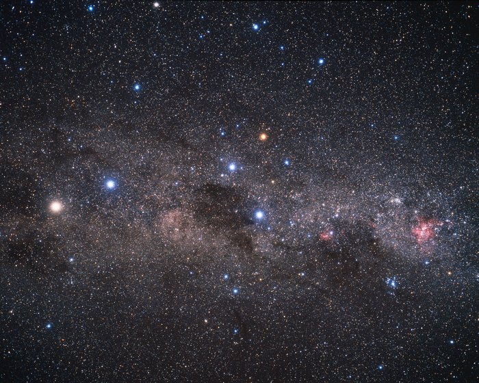 A brilhante Via Láctea austral