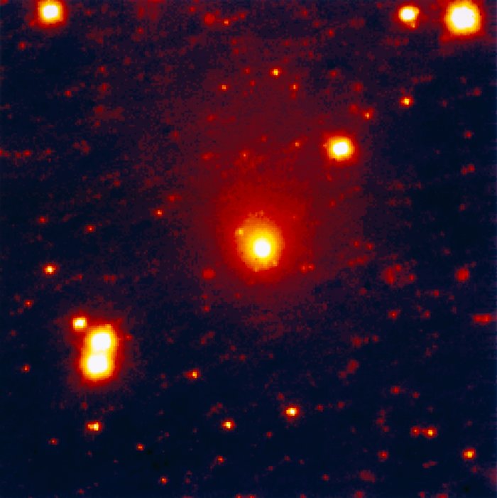 Prima immagine ESO agli infrarossi della cometa Hale-Bopp