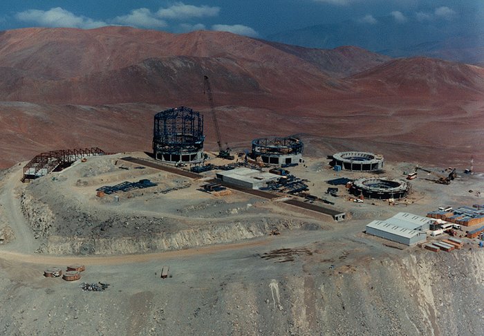 Construcción del observatorio VLT en Paranal