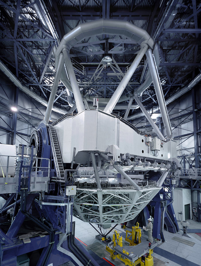 Unità telescopica 1 del VLT nel suo rivestimento
