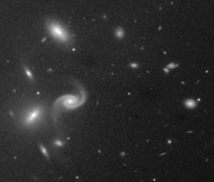 Prima luce del FORS1 - ammasso di galassie distante