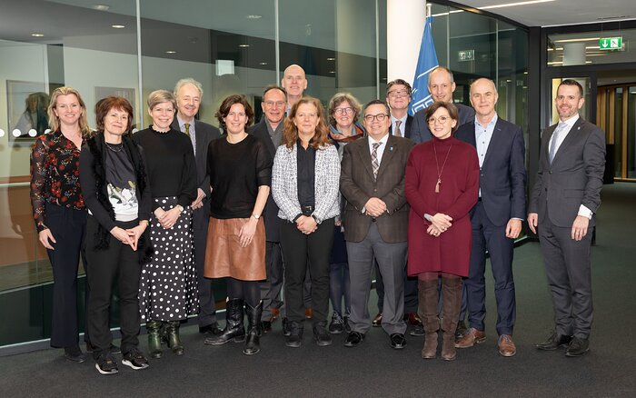 Executive board members of Dutch universities visit ESO