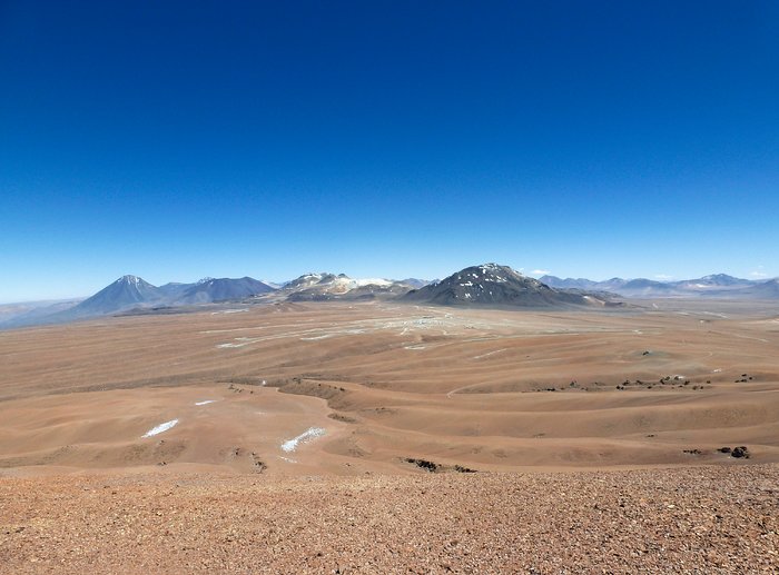 The Chajnantor plateau and ALMA