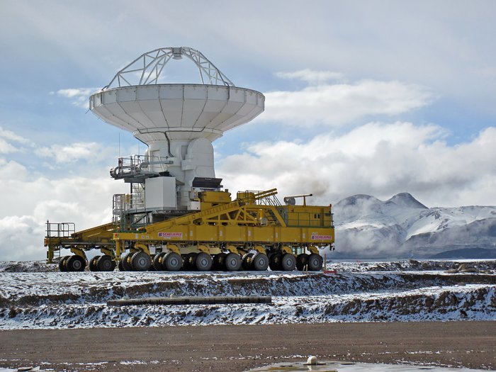 Snow visits the ALMA site*
