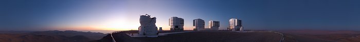 Night comes to Paranal