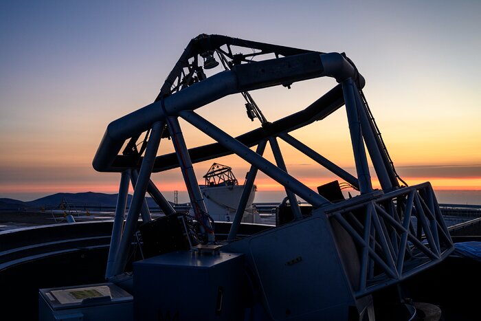 Twin telescopes share a sunset in Paranal