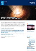 ESO Science Release eso1327nl - Stoffige verrassing rond reusachtig zwart gat