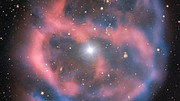 Ett svep över den skira planetariska nebulosan ESO 577-24