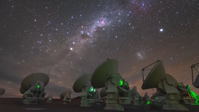 ALMA array at night (time-lapse)