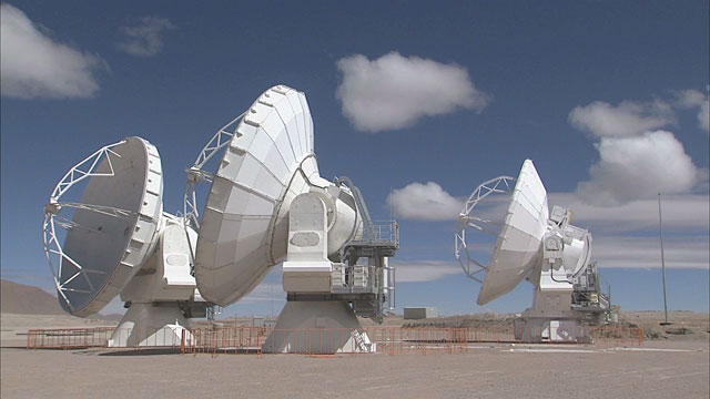 ALMA Antennas at Chajnantor (time-lapse)