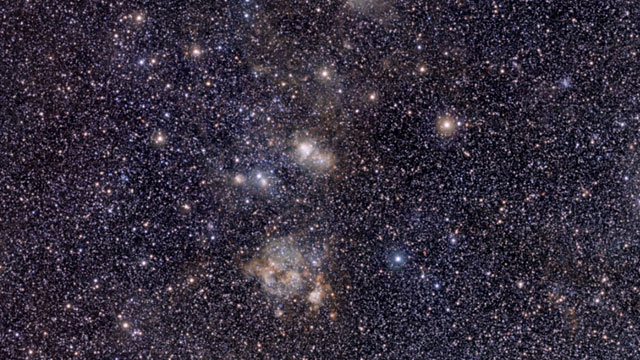Panning across the VISTA view of the Tarantula Nebula