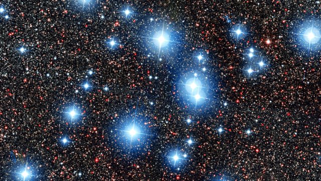 Panorámica sobre el brillante cúmulo estelar Messier 7 