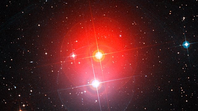 ESOcast 144 Light: Bolhas gigantes na superfície de estrela gigante vermelha (4K UHD)