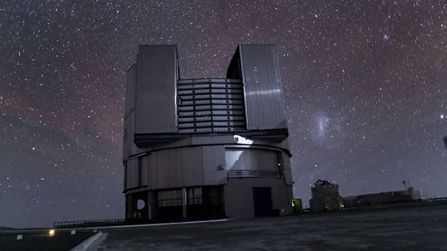 Time-lapse video of the VLT in action