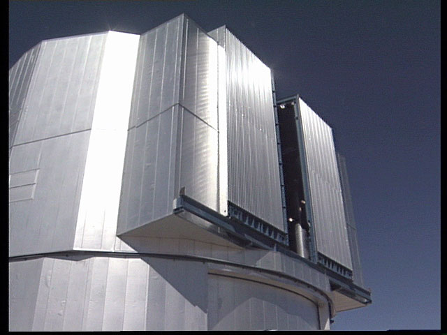 Opening of the Unit Telescope observing slit