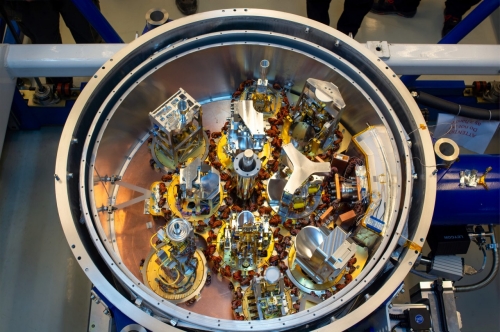 ALMA cryostat with 10 receivers